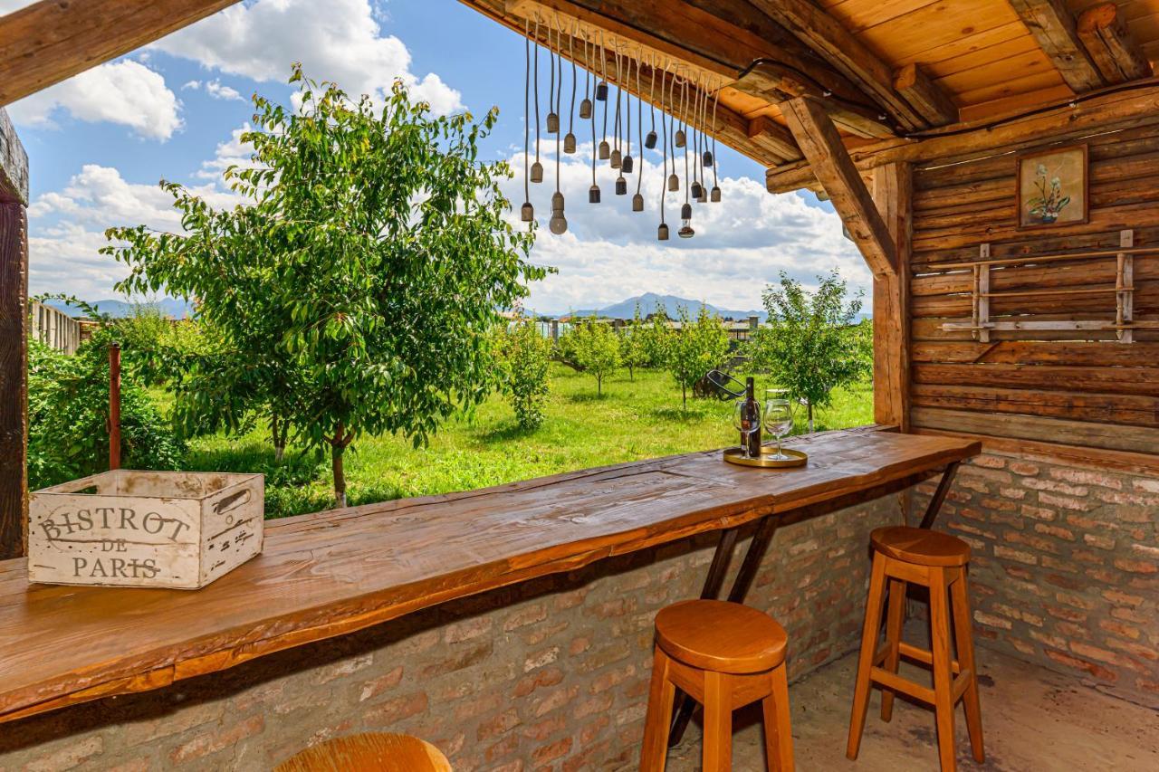 The Good House - Harman Bed & Breakfast Bagian luar foto