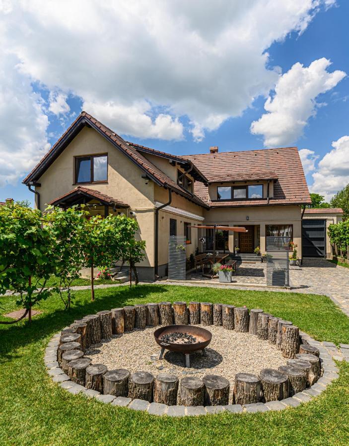The Good House - Harman Bed & Breakfast Bagian luar foto